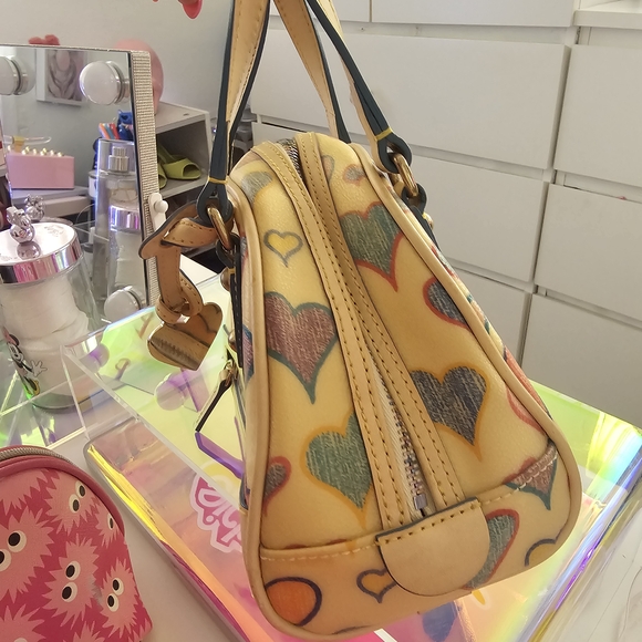 Dooney & Bourke Heart Print Tan Bag - Picture 4 of 6